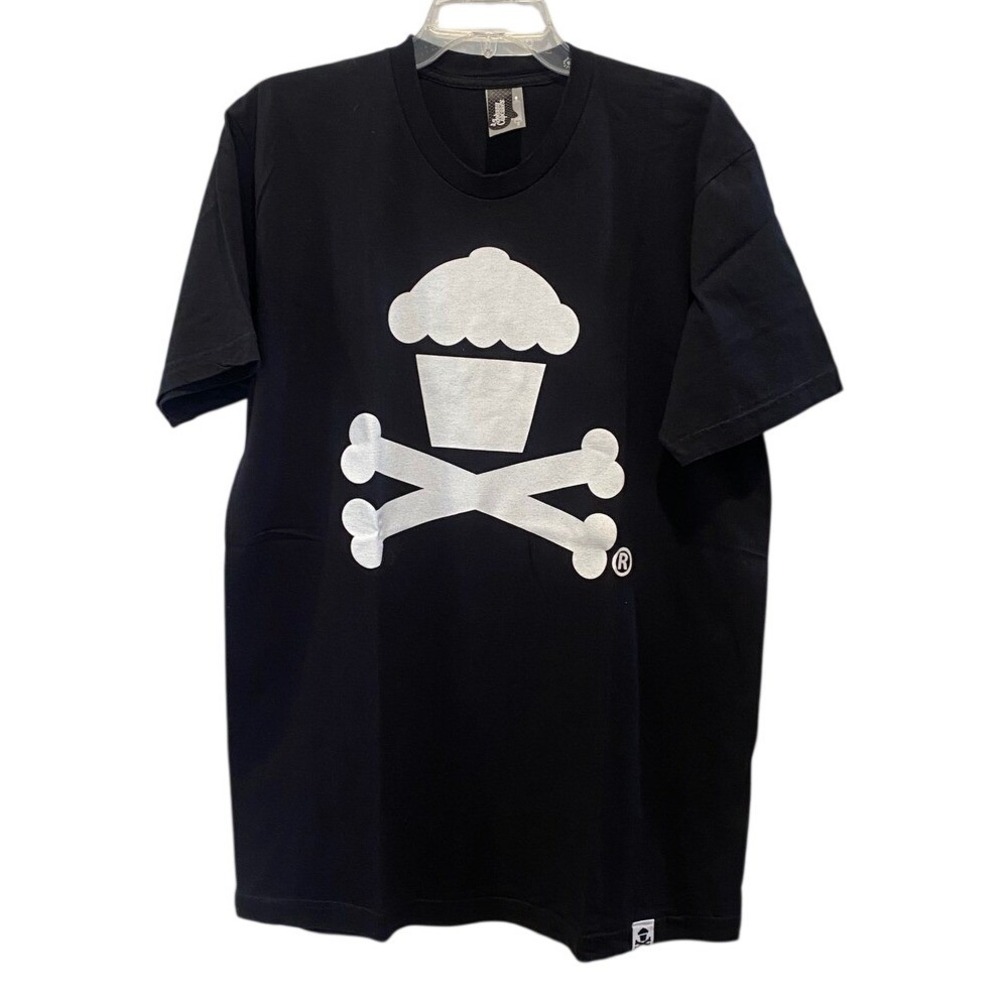 Johnny Cupcakes Mens XL Black Cupcake Crossbones Graphic T-Shirt Short Sleeve